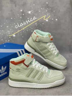 Кроссовки Adidas зимние в Смоленске