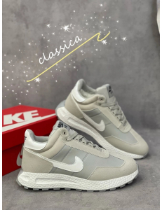 *Кроссовки Nike светло-серые