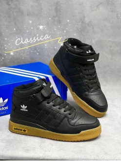 Кроссовки Adidas зимние в Смоленске